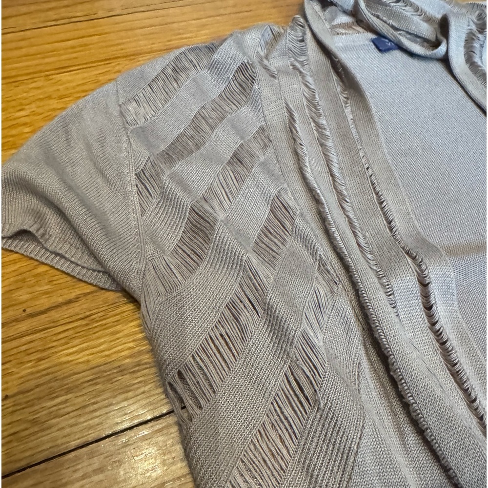Short sleeve sweater shrug